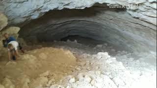 Musfur Sinkhole - one of Qatars most well-kept natural wonders.