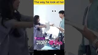 The way Kim Soo Hyun look at Kim Ji Won ️