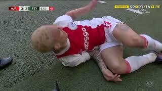 Antony Time Wasting Tactics & Getting A Red Card in the De Klassieker   Ajax vs Feyenoord