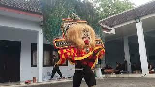 HOREG SOLAH SEREKAN KEREN PEMBARONG MUDA ROSO NYOKOT REOG PONOROGO LIVE DI PENDOPO GRIYA DESA JETIS