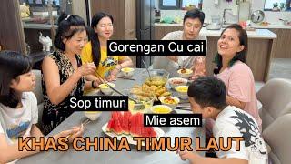 SAYA PAGI BELUM BANGUNTANTE SUDA MASAKIN KHAS CHINA SURU SAYA COBA MASAKAN YG WAKTU DIA KECIL