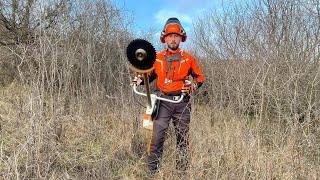 Cutting bushes and young trees with Stihl Fs 560-C with circular saw blade scratcher tooth.