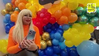 Susy Díaz habla de su nueva película y aprende a tomar fotos con Xiaomi.