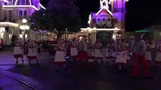 Mickeys Very Merry Christmas Party 2018 - Main Street cast members