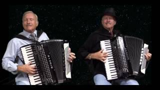 French Accordion Medley Valse Musette Gracieuzette La Petit BoumLee Terry Meisinger