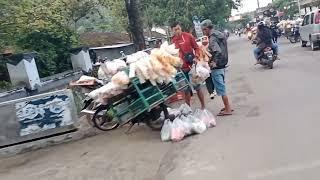 DOKUMENTASI PASAR SUBUH TRENGGALEK