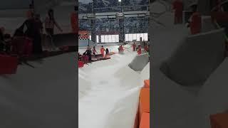 Meluncur di trans snow world juanda bekasi