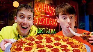 Brits try New York Pizza for the first time