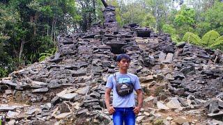 Kerajaan di jepara. Misteri Candi angin candi bubrah.di utara gunung lereng muria