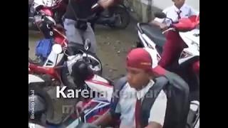 LIAT DEH ANAK SD INI BLOM CUKUP UMUR DAH BAWA MOTOR YA BEGINIH JADINYA