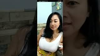 tante sarah live di bigo lupa ga pake bra  haaah