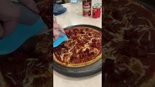 Slicing pizza couldnt be easier