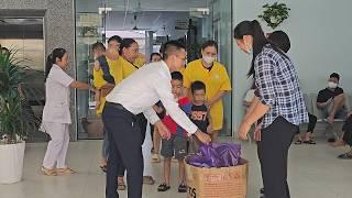 True Love Kind Engineer Happy to Bring Joy to Sick Children During Mid-Autumn Festival