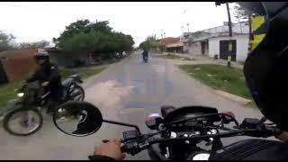  Impresionante persecución de la policía de Rosario a dos motochorros