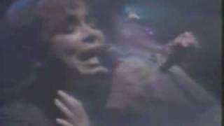 Paula Abdul - Blowing Kisses In The Wind Live From Japan