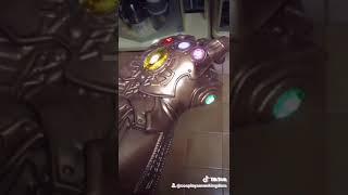 Estalar de dedos Thanos. Manopla do infinito. Cosplay prop. se inscrevam para sorteios