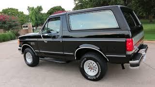 1990 ford Bronco XLT 4x4 5.8 liter EFI clean example books window sticker