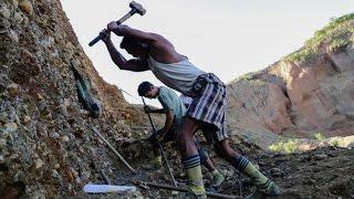 Landslide kills dozens at Myanmar jade mine