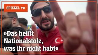 Rechtsextremer »Wolfsgruß« bei der EM in Berlin  SPIEGEL TV