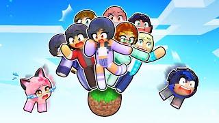 10 FRIENDS on ONE SPHERE in Minecraft