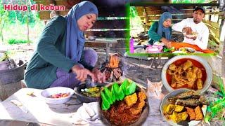 Masak dan Makan dikebun Sederhana tapi Nikmat banget masakan desa