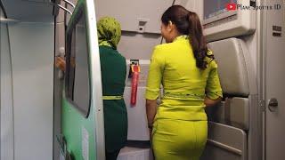 Kesibukan Pramugari Cantik Citilink Indonesia di Dalam Pesawat Terbang Airbus A320 Semarang