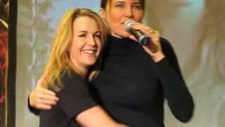 7 Minutes with Lucy Lawless & Renee OConnor - 1 Feb 2009. XWP Con