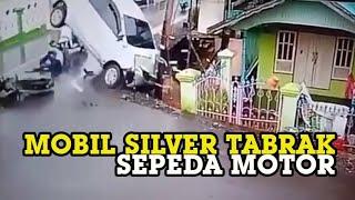 Video Detik-detik Mobil Tabrak Pengendara Sepeda Motor Hingga Tercampak