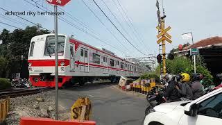 Fantastic disapa klakson kereta listrik perlintasan kebon pedes bogor