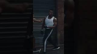 KSI shows crazy boxing skills 