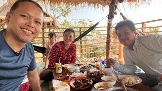 a relaxing day in Oudong with family in Cambodia