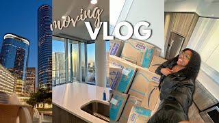 VLOG MOVING TO HOUSTON TEXAS + NEW APARTMENT + FRIEND AND FAMILY TIME  A MONTH IN MY LIFE