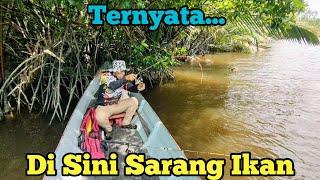 Spot Mancing Di Muara Sungai Ini Ternyata Banyak Ikannya.