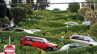 San Franciscos Lombard Street in HD