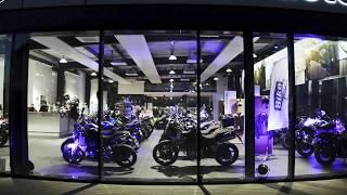 Der Bike Factory Showroom - BMW Motorrad und Vespa Markenhändler