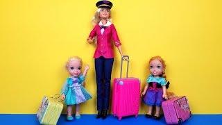 AIRPORT  Elsa and Anna toddlers - vacation - check in - baggage - suitcases - shopping - Barbie