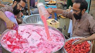 Fresh Strawberry Milkshake  How to Make Refreshing Special Summer Drinks? Karachi Food Street