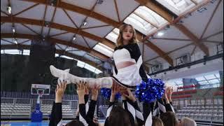 cheerleader lifted up