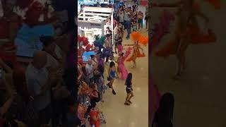 Comparsa dentro del Shopping Abasto