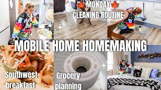 FALL MOBILE HOME HOMEMAKING  KITCHEN RESET WITH ME  CLEANING MOTIVATION  KIMI COPE