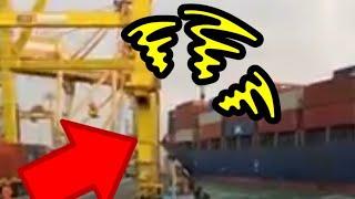 Detik-detik Kapal Kontener Tabrak Dermaga dan Robohkan Crane di Semarang