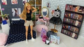 Barbie Packs Her Dolls Bags to go on a Trip New Doll Clothes. Barbie Bedroom Morning Routine