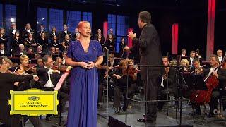 Elīna Garanča & Karel Mark Chichon – Adam Cantique de Noël Live