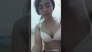 Tante lagi goyang dikamar mandi