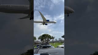 Boeing 787 landing runway 24R LAX