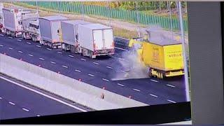 Incidenti in A4 un morto nello scontro tra camion