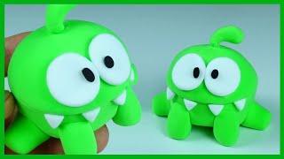 Лепим Ам Няма из пластилина. Om Nom from Cut the Rope in Plasticine.