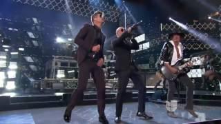 Bad Man LIVE - PItbull ft. Robin Thicke Joe Perry Travis Barker Premios Lo Nuestro Awards