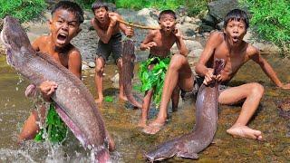 Primitive Technology - Found A Giant Fish At Waterfull Cook & Eating Show