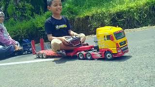 miniatur truck kontainer perang telolet basuri